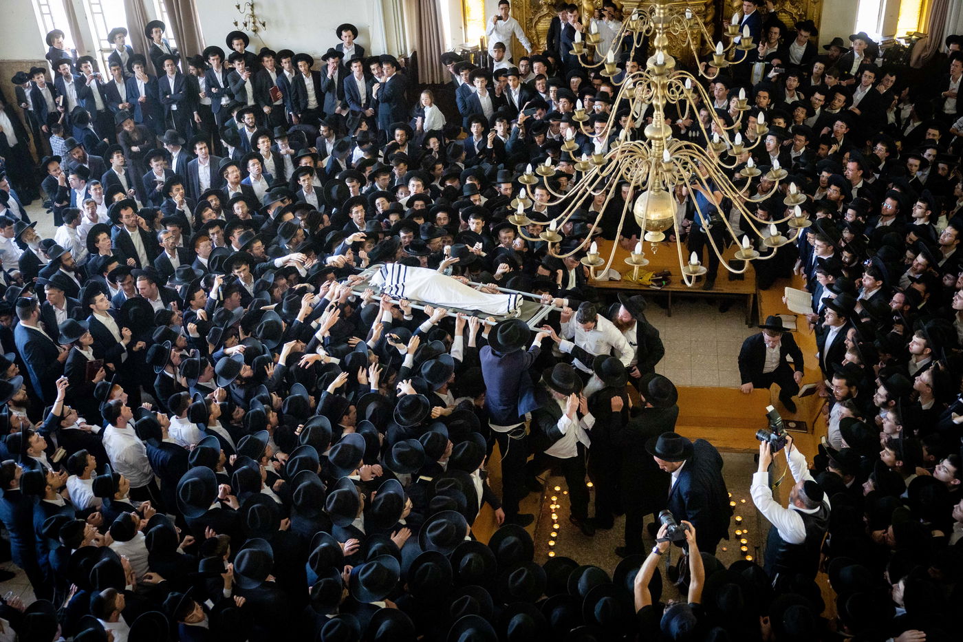 200 אלף מלווים ב-108 תמונות | אשכבתיה דרבי - התיעוד המסכם מכל מוקדי ההלוויה