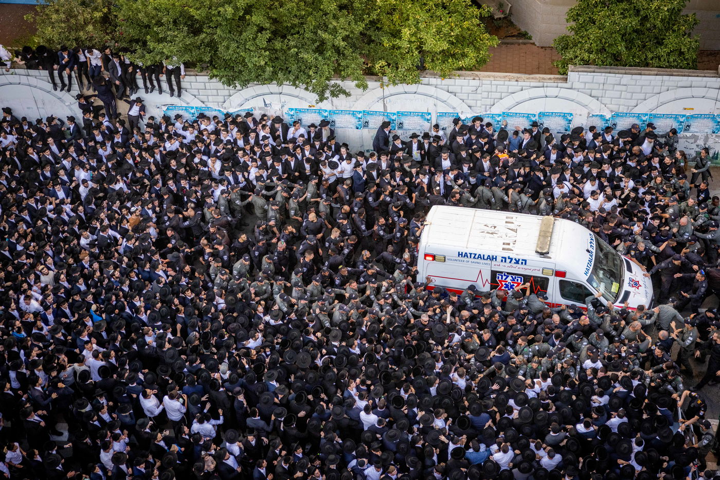 200 אלף מלווים ב-108 תמונות | אשכבתיה דרבי - התיעוד המסכם מכל מוקדי ההלוויה
