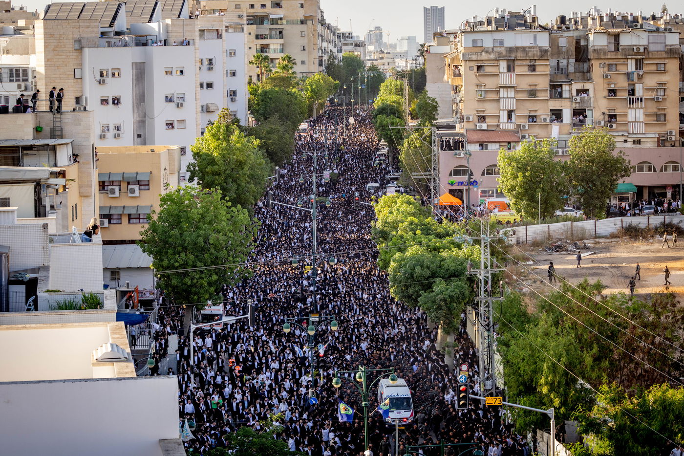 200 אלף מלווים ב-108 תמונות | אשכבתיה דרבי - התיעוד המסכם מכל מוקדי ההלוויה