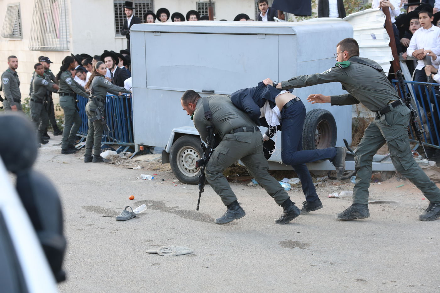 200 אלף מלווים ב-108 תמונות | אשכבתיה דרבי - התיעוד המסכם מכל מוקדי ההלוויה