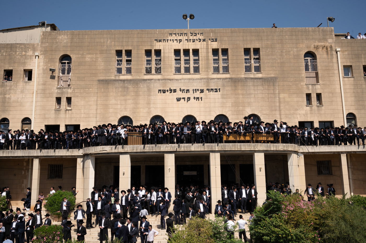 200 אלף מלווים ב-108 תמונות | אשכבתיה דרבי - התיעוד המסכם מכל מוקדי ההלוויה