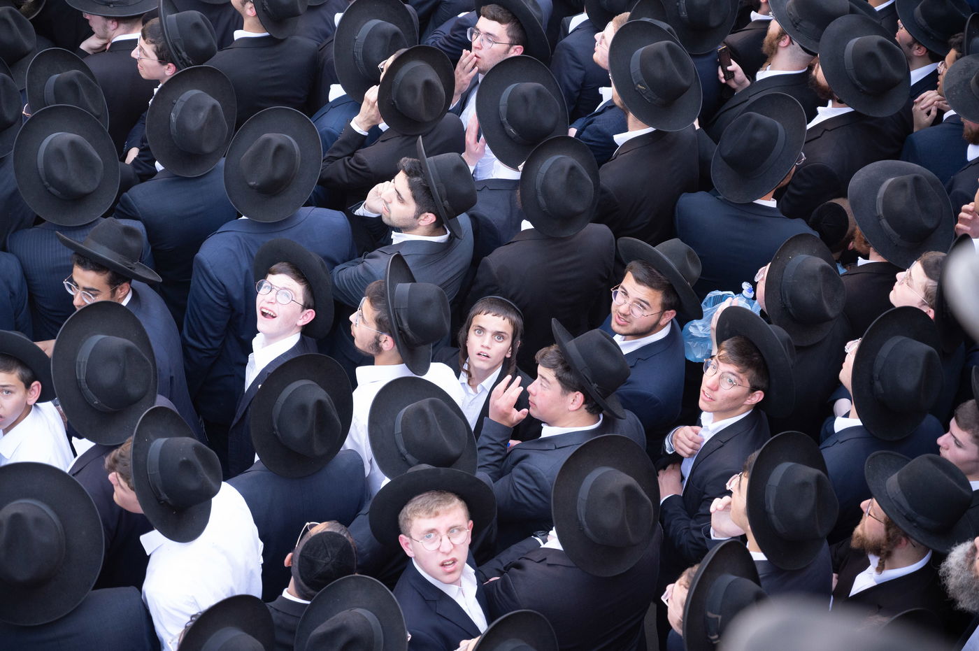 200 אלף מלווים ב-108 תמונות | אשכבתיה דרבי - התיעוד המסכם מכל מוקדי ההלוויה