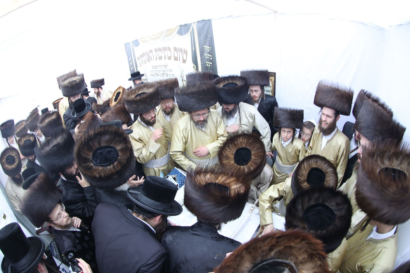ה'וויטעפסק'ערס' חסמו את כיכר השבת | תיעוד 