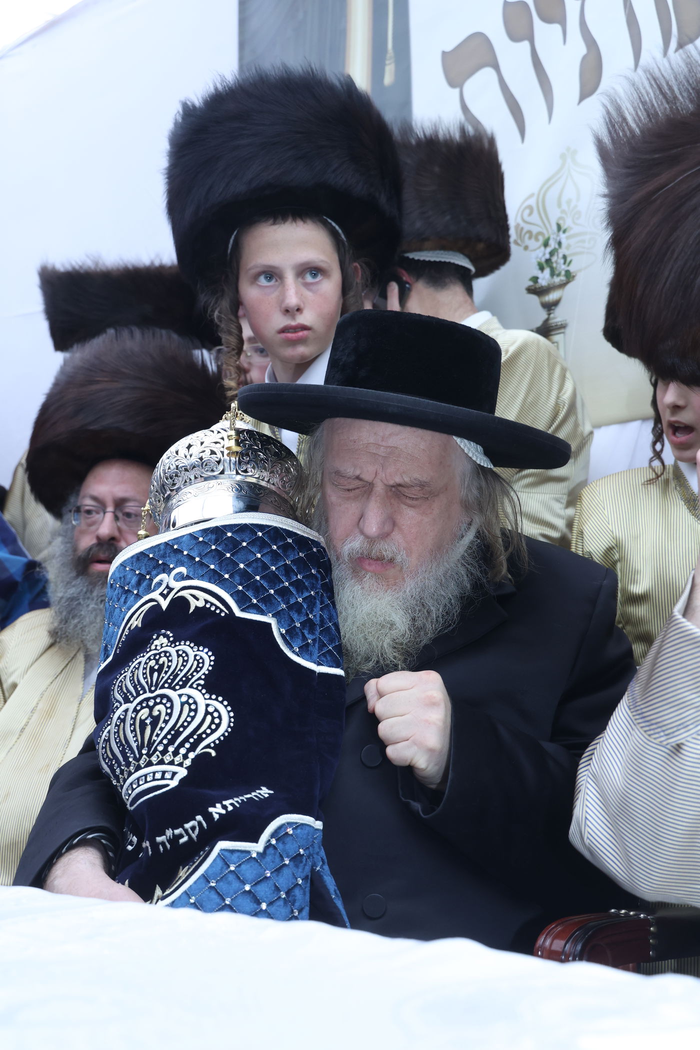 ה'וויטעפסק'ערס' חסמו את כיכר השבת | תיעוד 