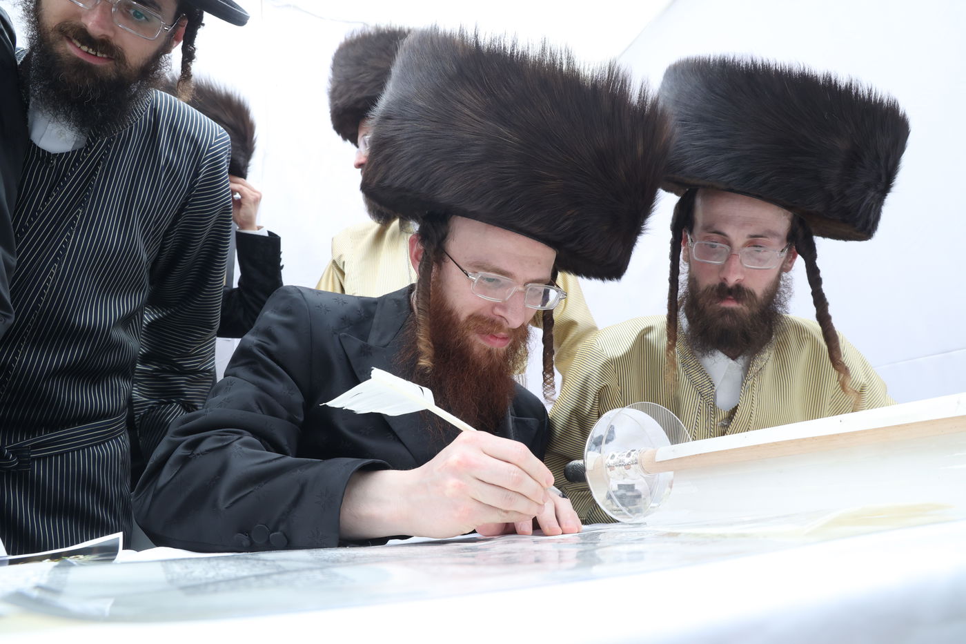 ה'וויטעפסק'ערס' חסמו את כיכר השבת | תיעוד 