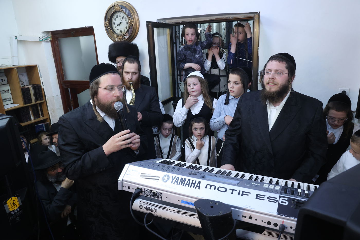 ה'וויטעפסק'ערס' חסמו את כיכר השבת | תיעוד 