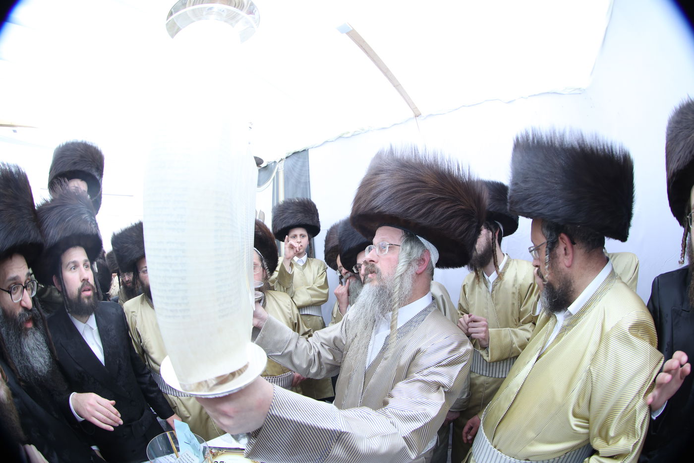 ה'וויטעפסק'ערס' חסמו את כיכר השבת | תיעוד 