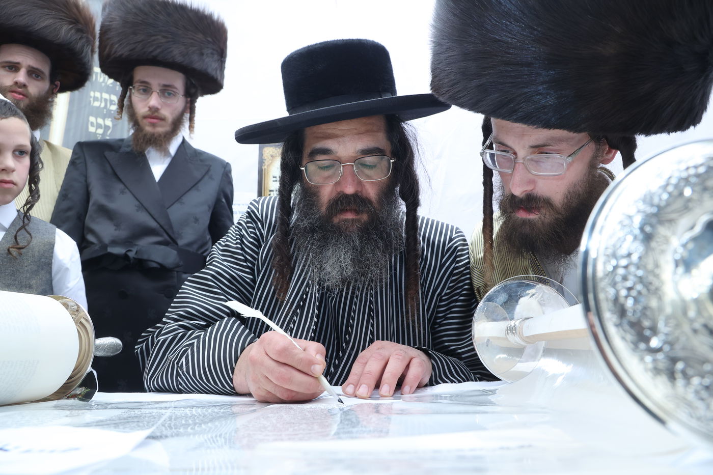 ה'וויטעפסק'ערס' חסמו את כיכר השבת | תיעוד 