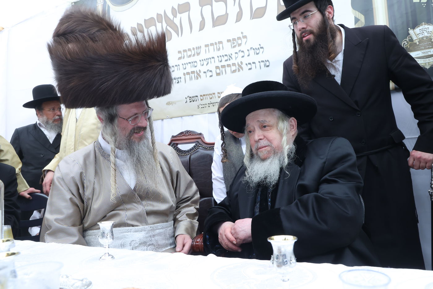 ה'וויטעפסק'ערס' חסמו את כיכר השבת | תיעוד 