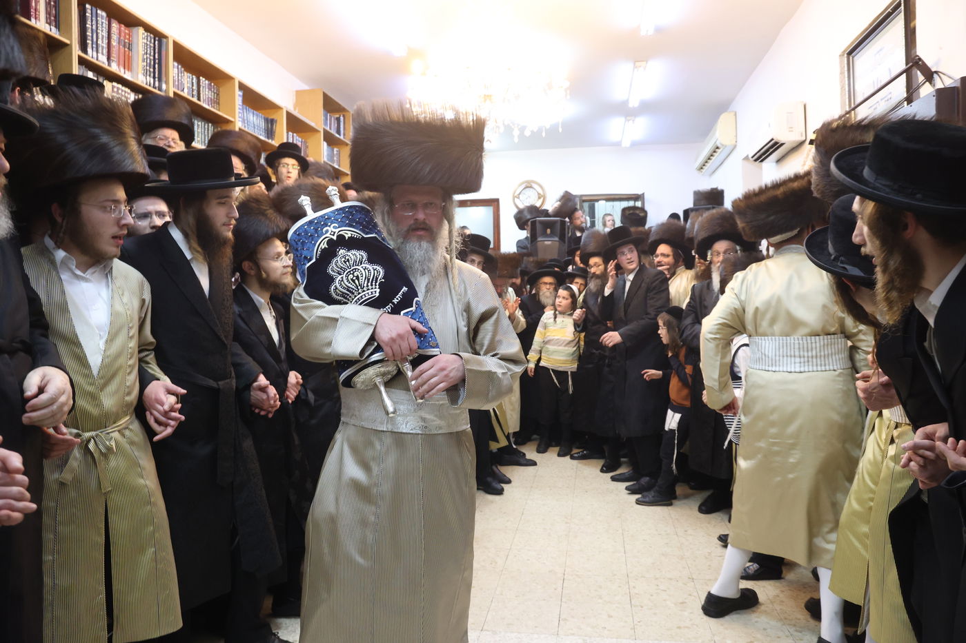 ה'וויטעפסק'ערס' חסמו את כיכר השבת | תיעוד 