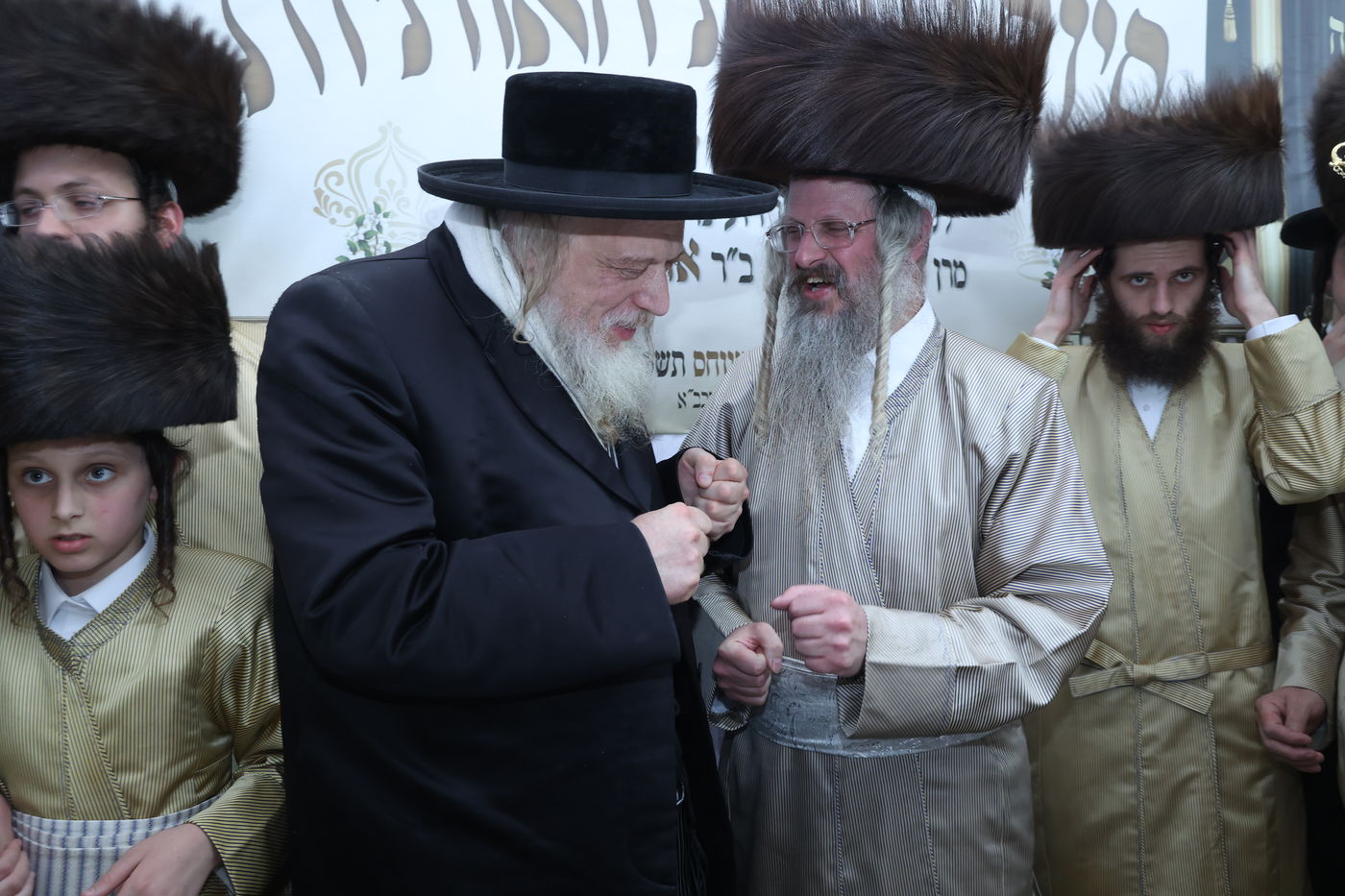 ה'וויטעפסק'ערס' חסמו את כיכר השבת | תיעוד 