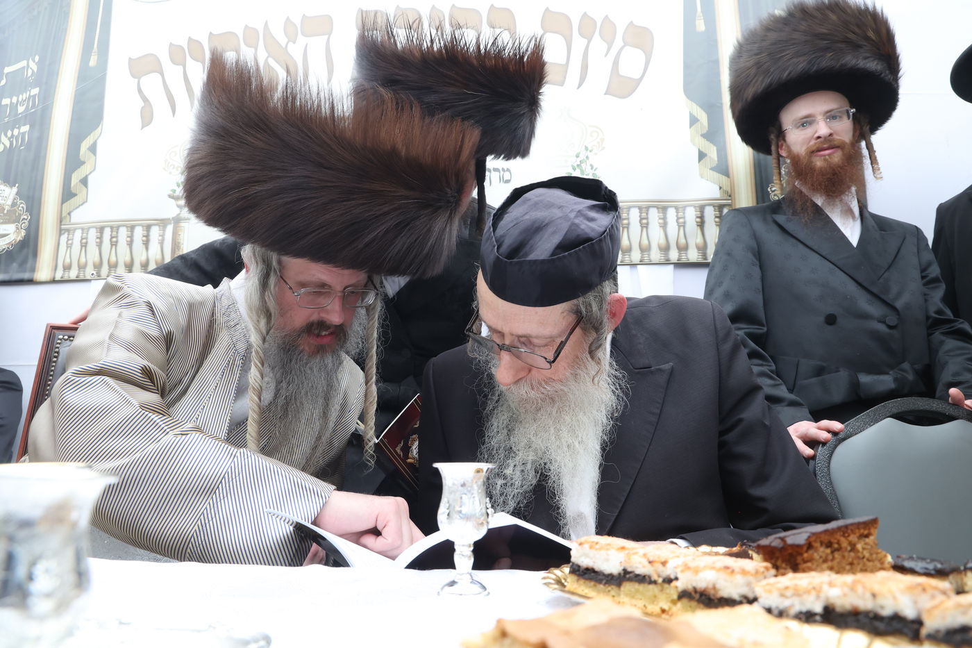 ה'וויטעפסק'ערס' חסמו את כיכר השבת | תיעוד 