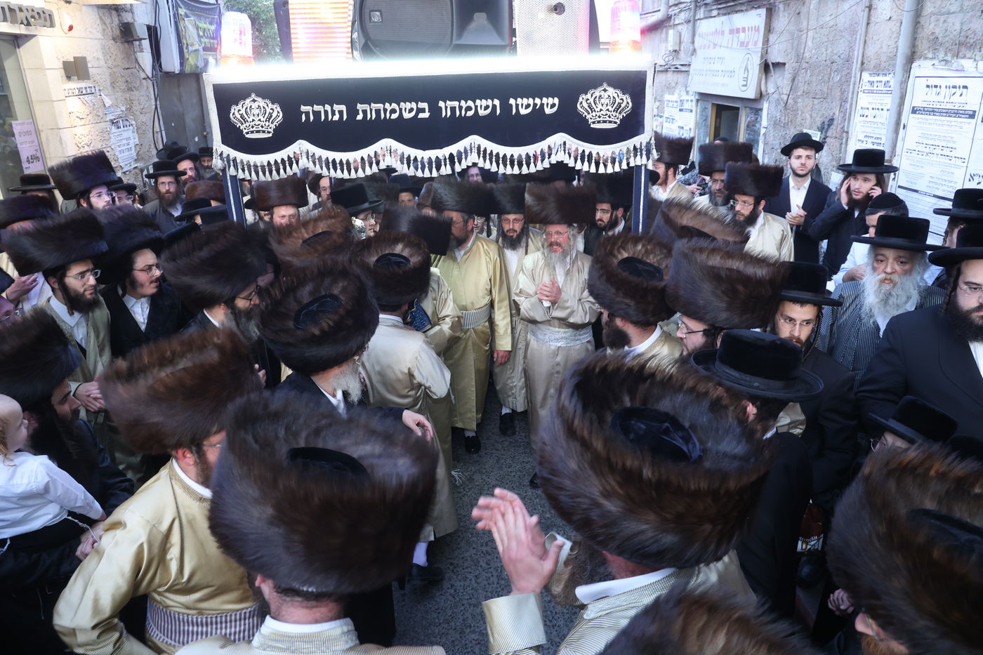 ה'וויטעפסק'ערס' חסמו את כיכר השבת | תיעוד 