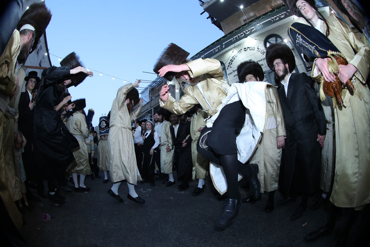 ה'וויטעפסק'ערס' חסמו את כיכר השבת | תיעוד 