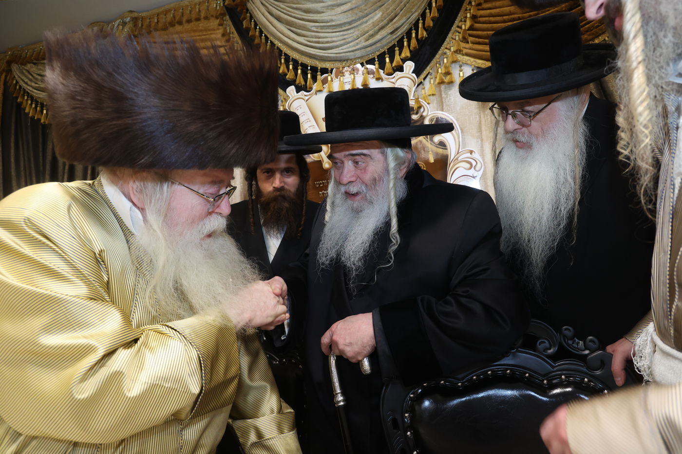 ה'וויטעפסק'ערס' חסמו את כיכר השבת | תיעוד 