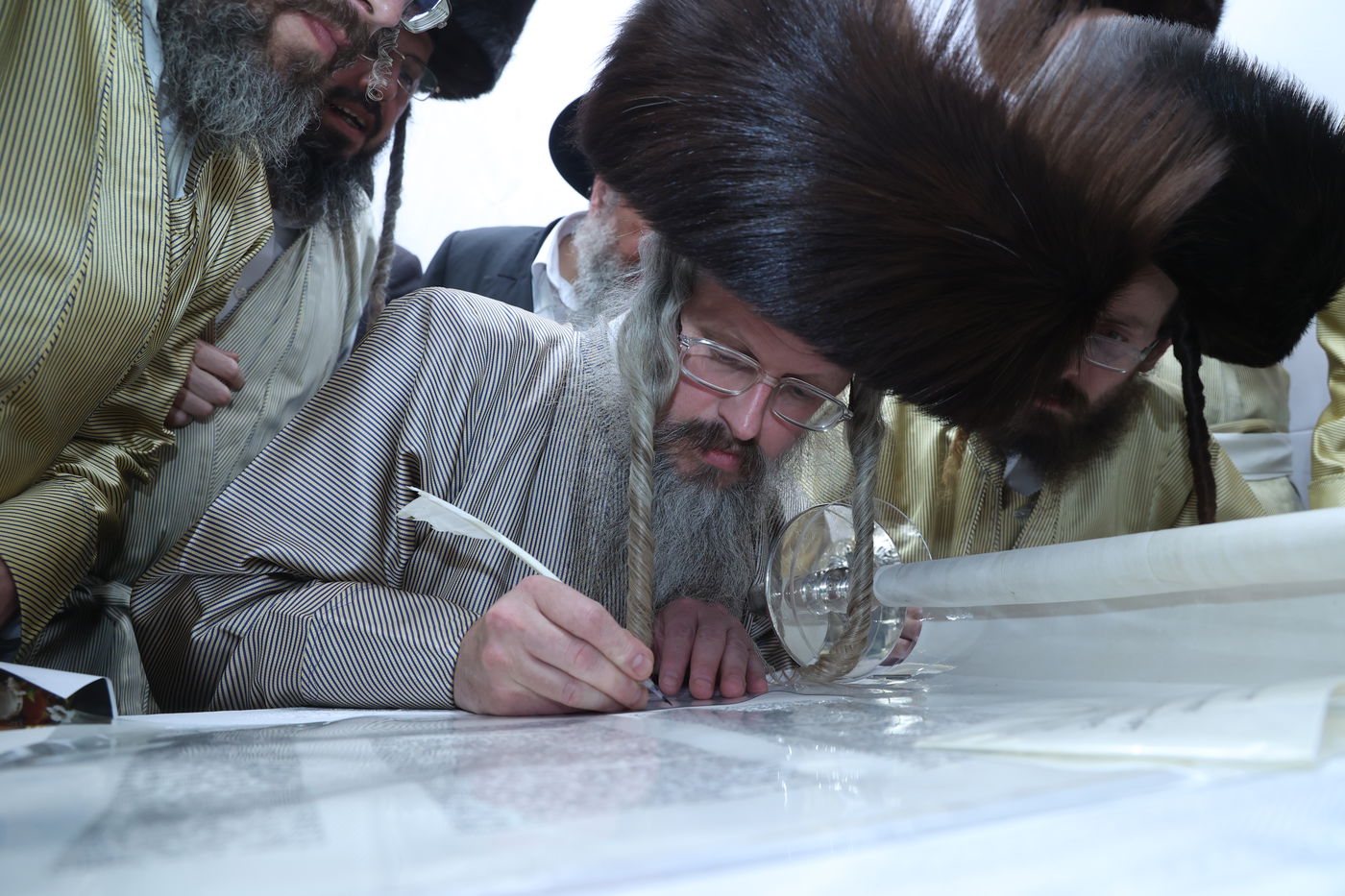 ה'וויטעפסק'ערס' חסמו את כיכר השבת | תיעוד 