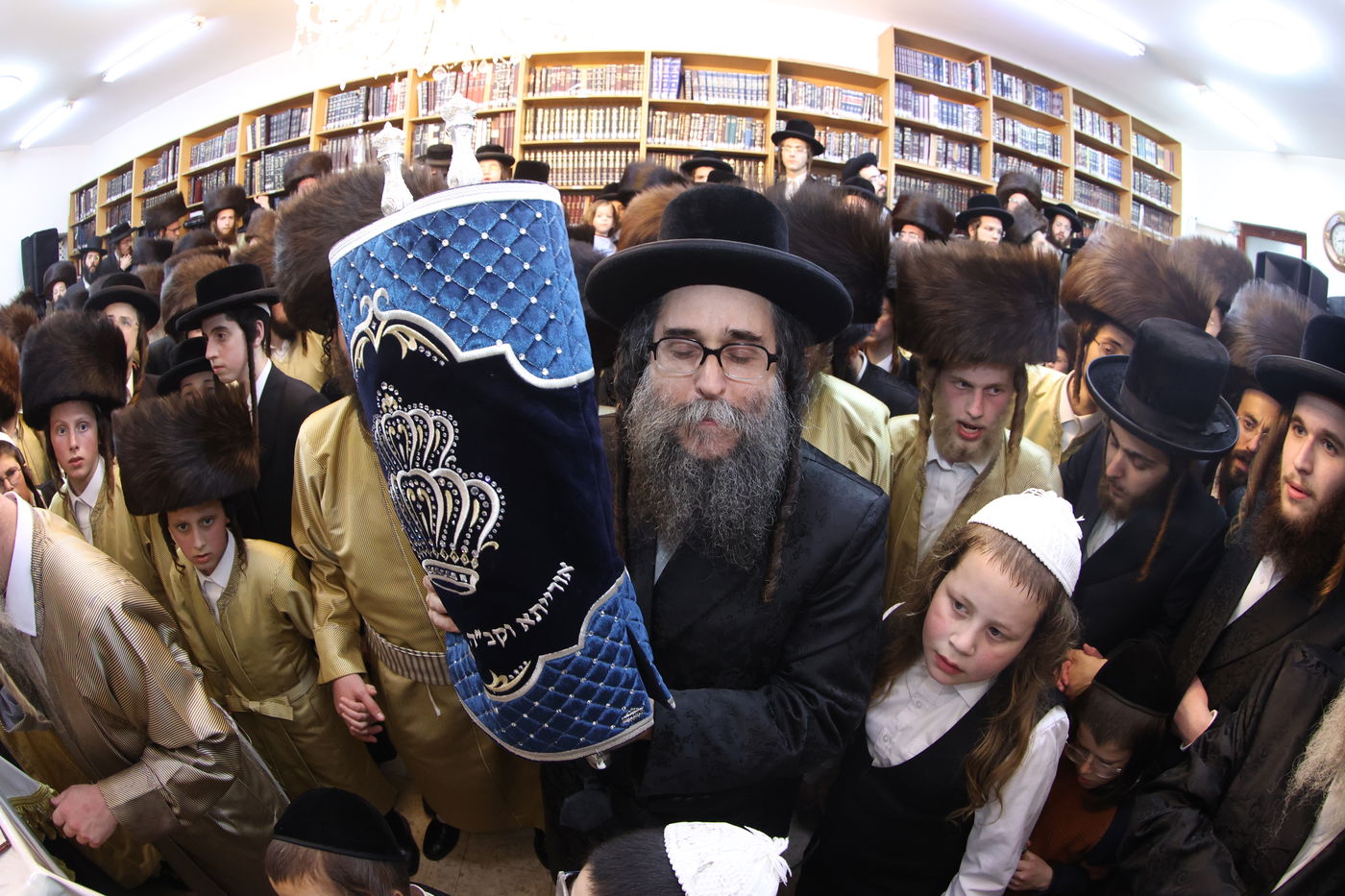 ה'וויטעפסק'ערס' חסמו את כיכר השבת | תיעוד 