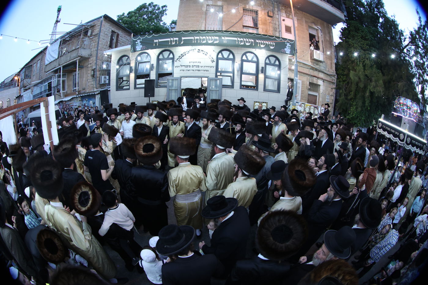 ה'וויטעפסק'ערס' חסמו את כיכר השבת | תיעוד 