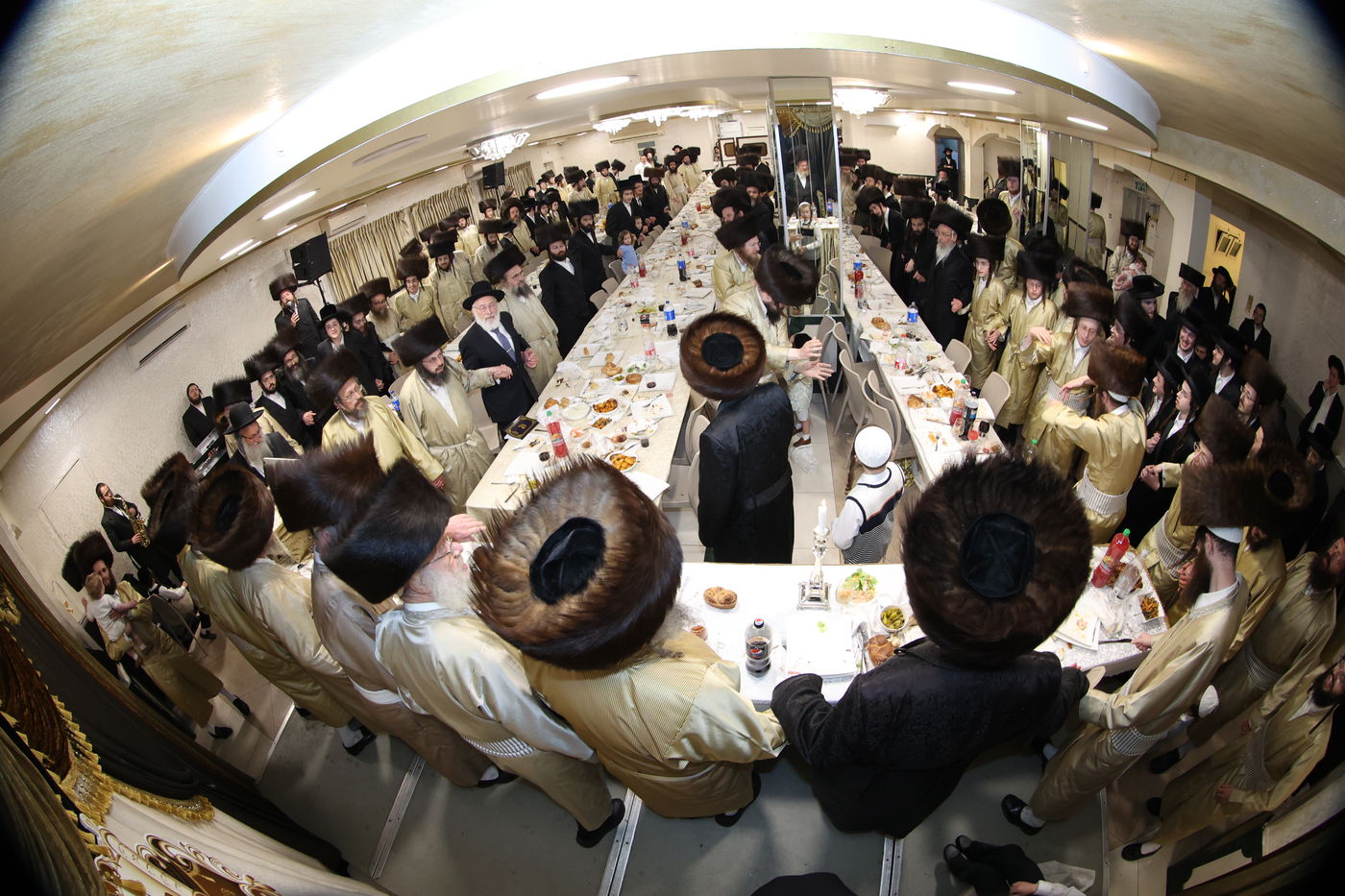 ה'וויטעפסק'ערס' חסמו את כיכר השבת | תיעוד 