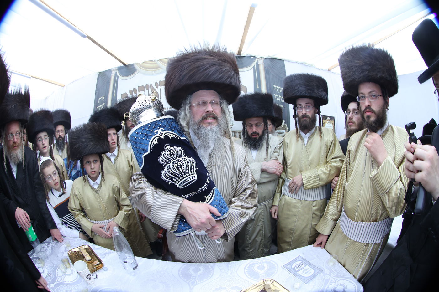 ה'וויטעפסק'ערס' חסמו את כיכר השבת | תיעוד 