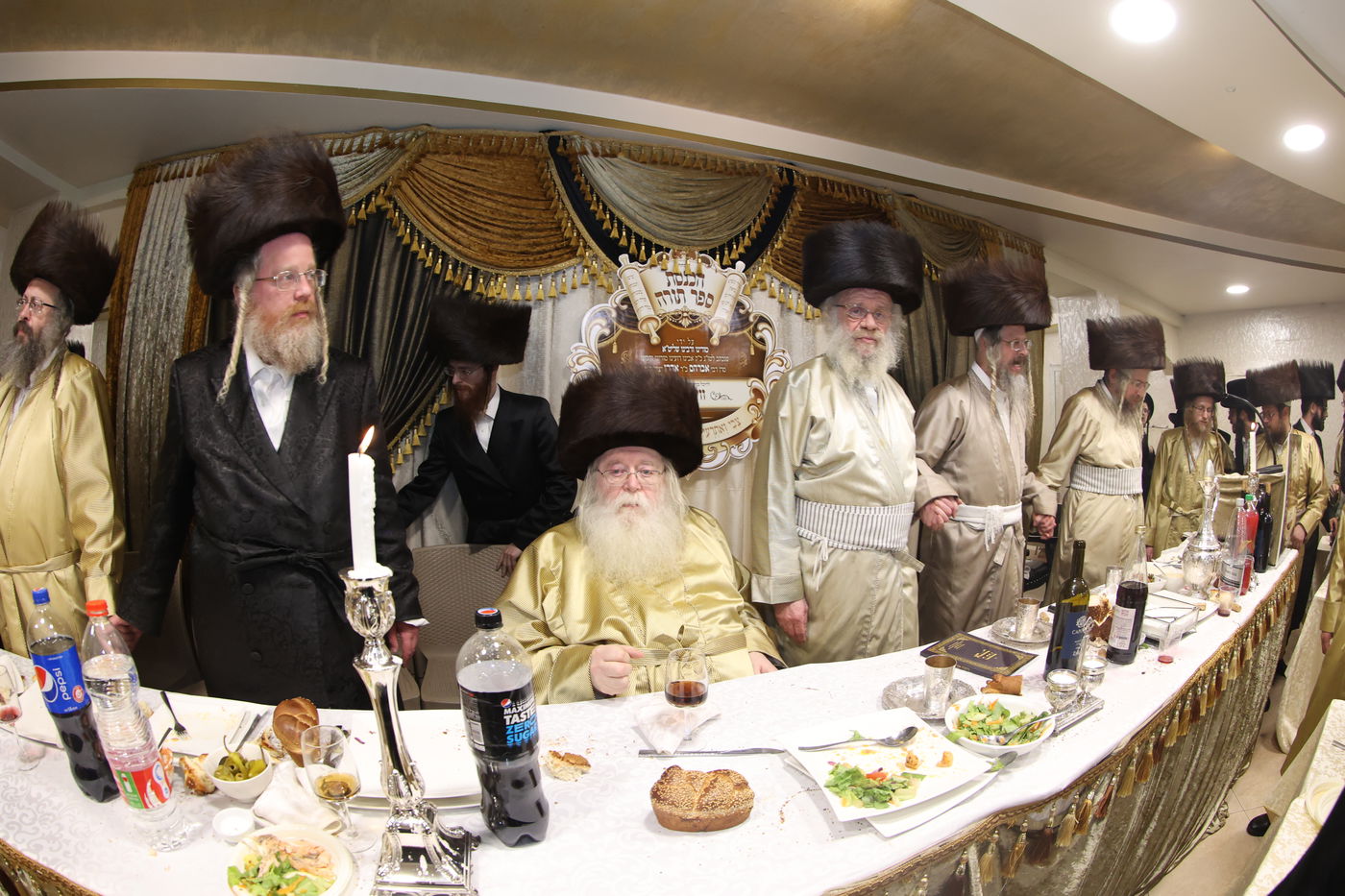 ה'וויטעפסק'ערס' חסמו את כיכר השבת | תיעוד 