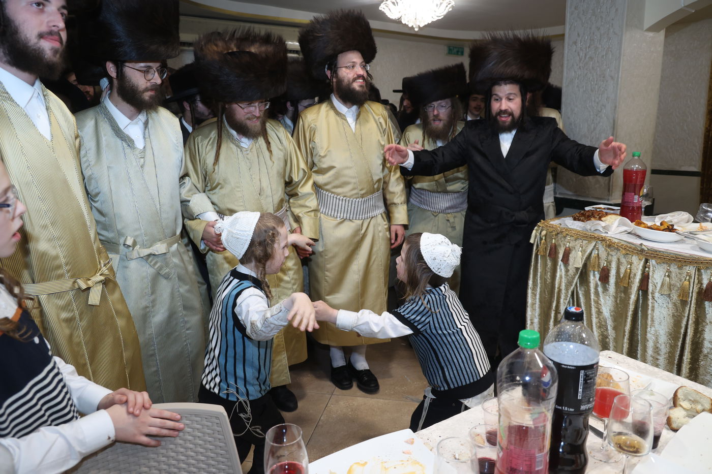 ה'וויטעפסק'ערס' חסמו את כיכר השבת | תיעוד 