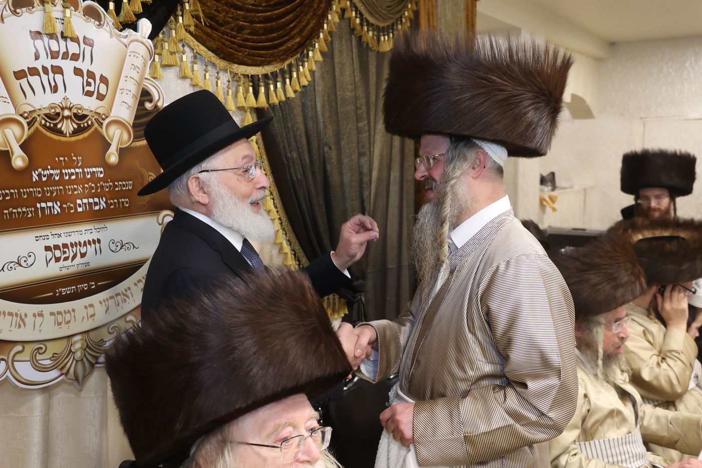 ה'וויטעפסק'ערס' חסמו את כיכר השבת | תיעוד 