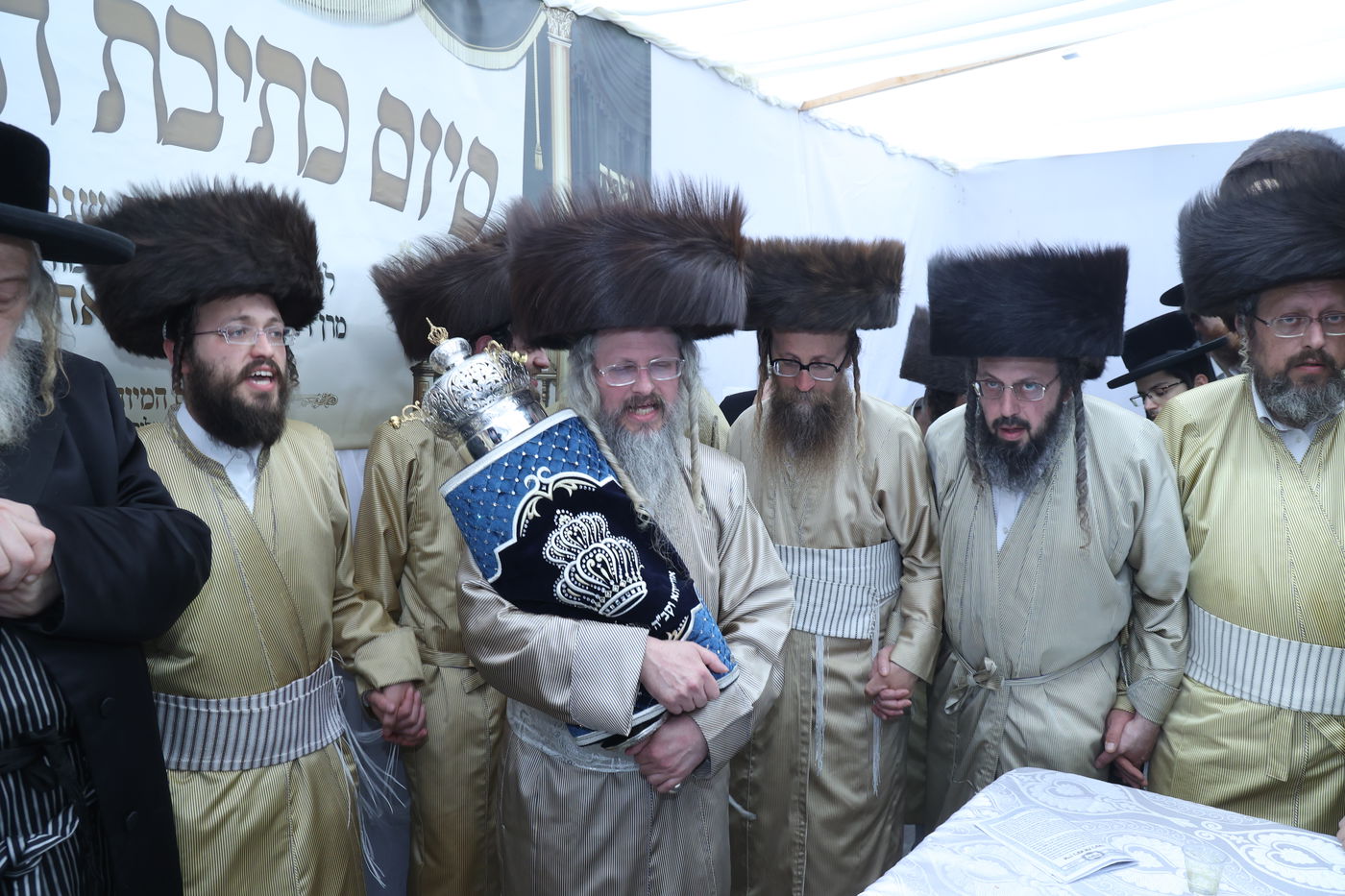 ה'וויטעפסק'ערס' חסמו את כיכר השבת | תיעוד 