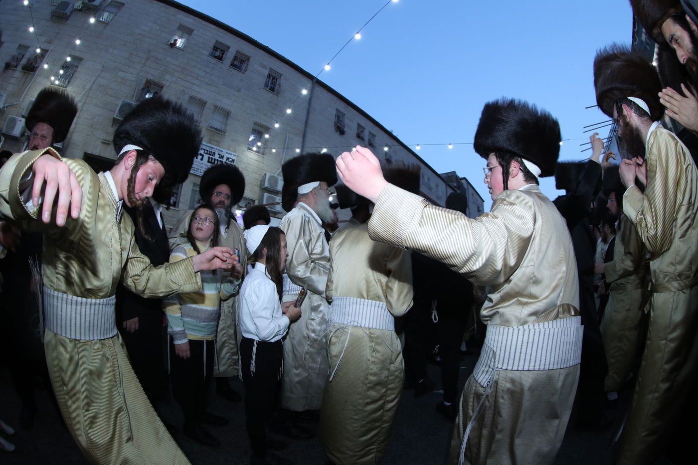 ה'וויטעפסק'ערס' חסמו את כיכר השבת | תיעוד 