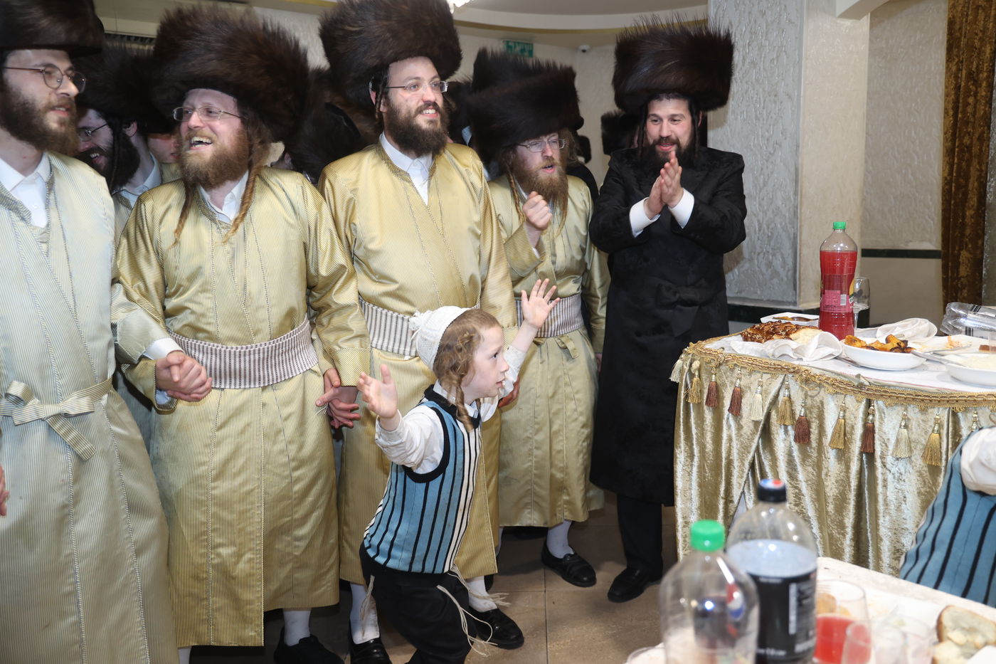 ה'וויטעפסק'ערס' חסמו את כיכר השבת | תיעוד 