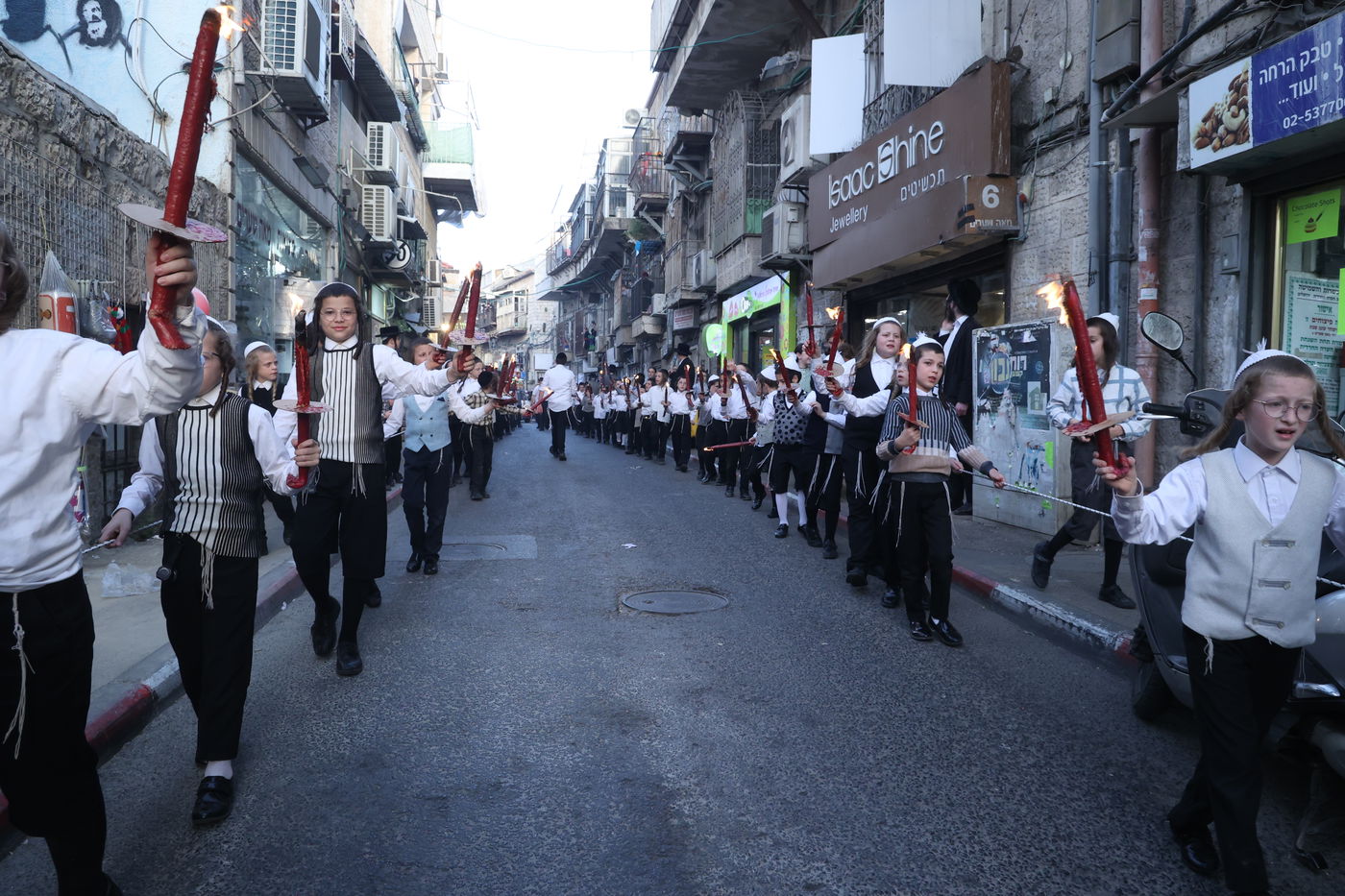 ה'וויטעפסק'ערס' חסמו את כיכר השבת | תיעוד 