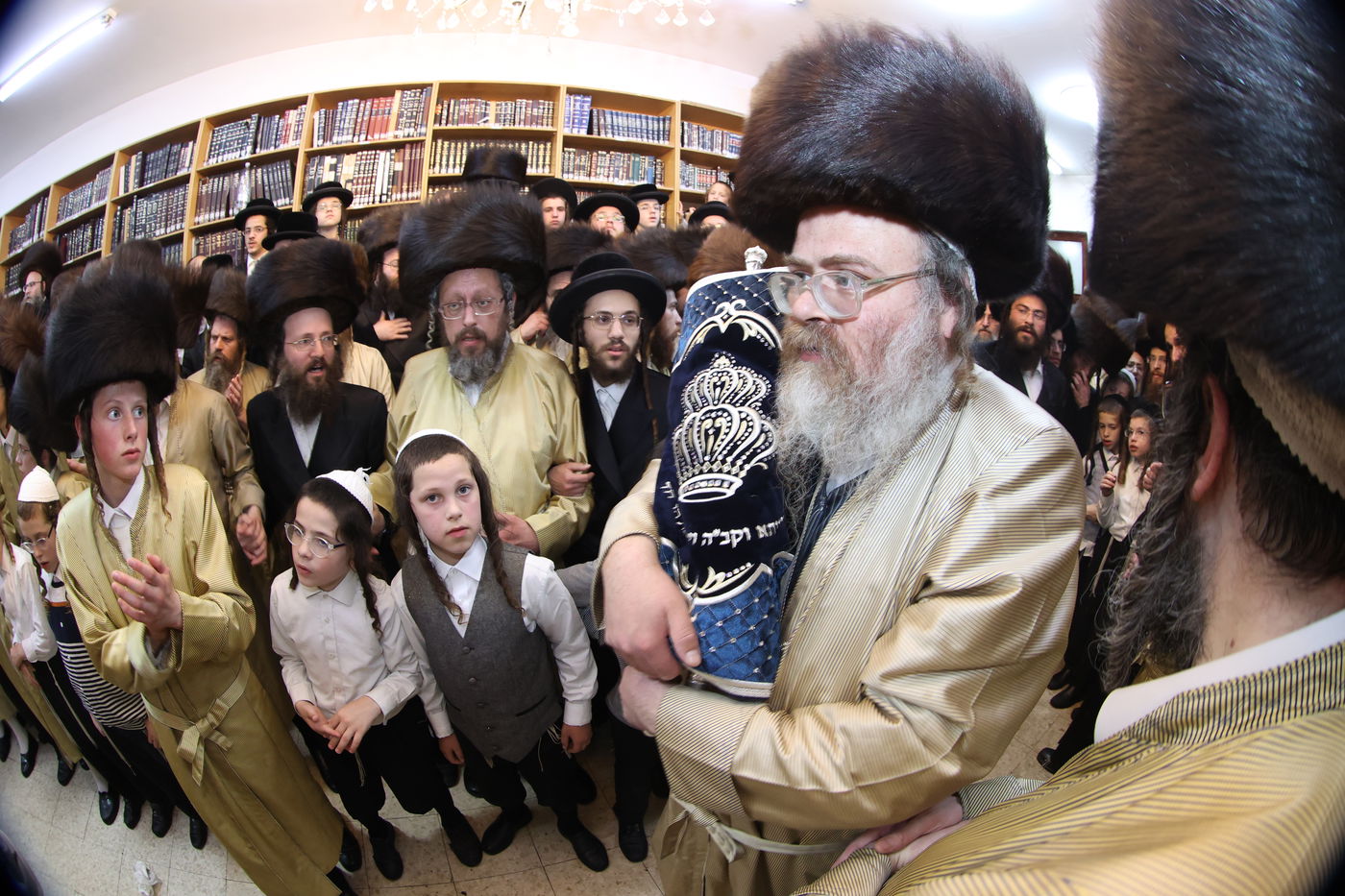 ה'וויטעפסק'ערס' חסמו את כיכר השבת | תיעוד 