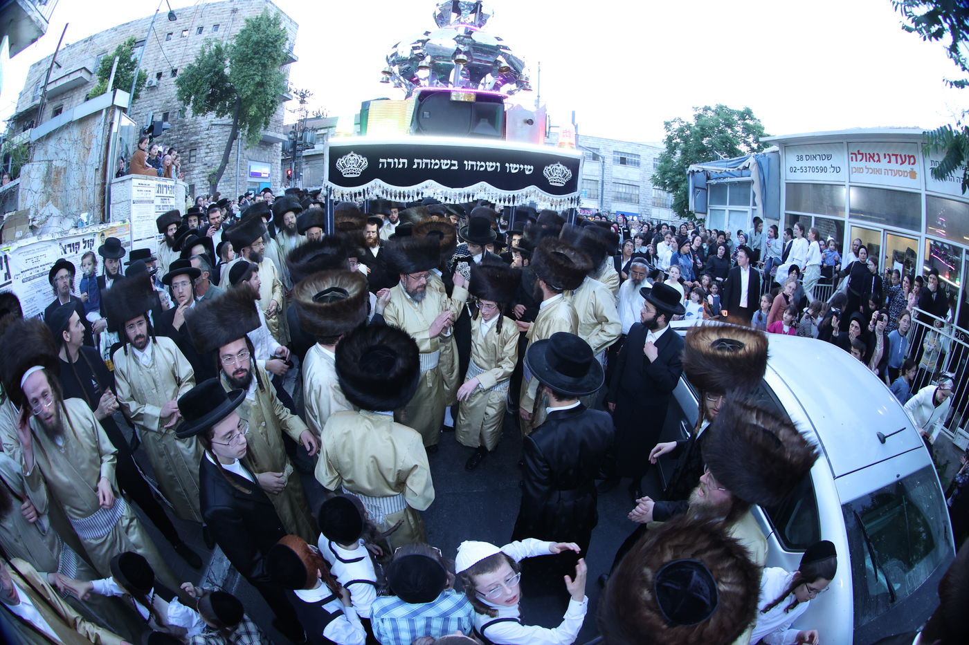 ה'וויטעפסק'ערס' חסמו את כיכר השבת | תיעוד 