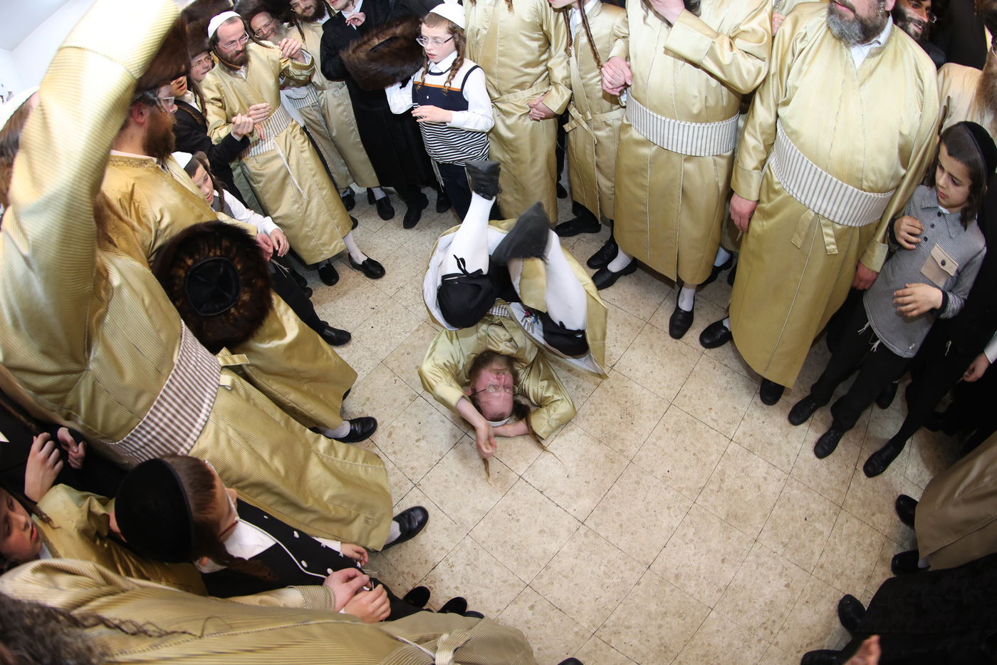 ה'וויטעפסק'ערס' חסמו את כיכר השבת | תיעוד 