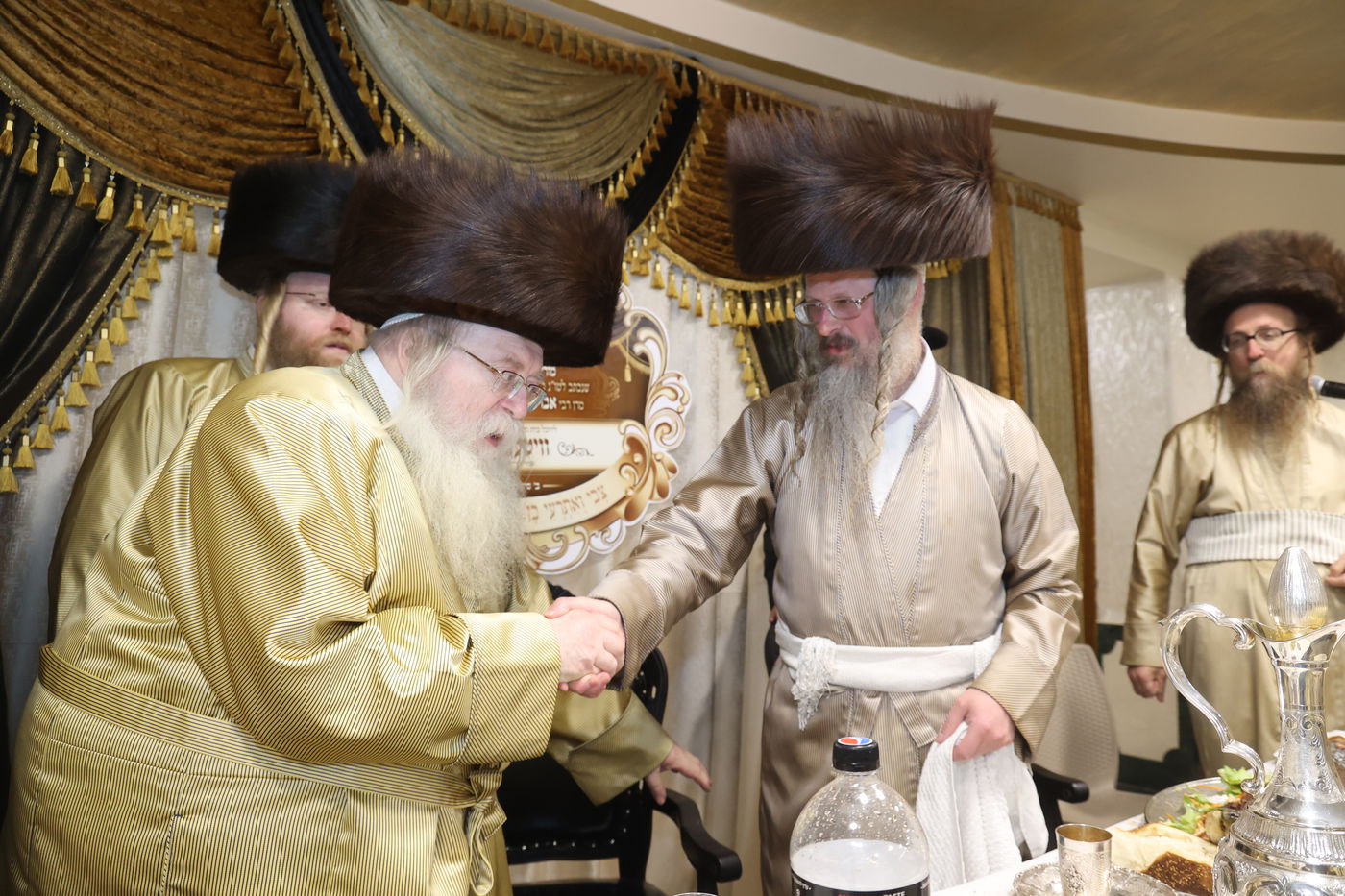 ה'וויטעפסק'ערס' חסמו את כיכר השבת | תיעוד 