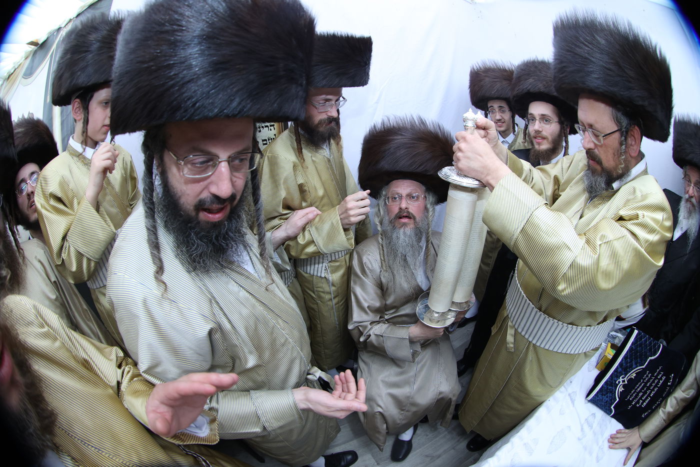 ה'וויטעפסק'ערס' חסמו את כיכר השבת | תיעוד 