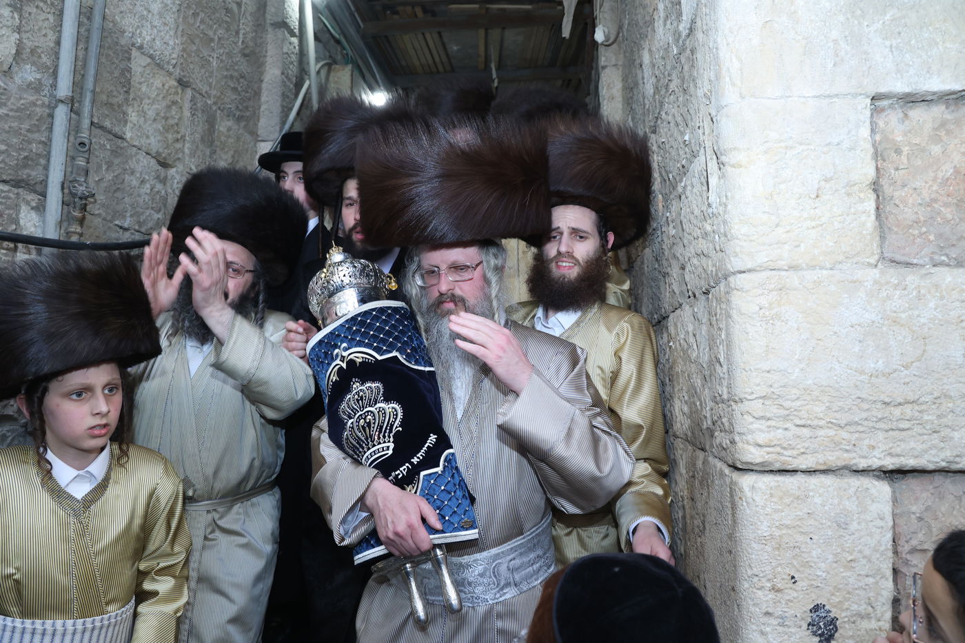 ה'וויטעפסק'ערס' חסמו את כיכר השבת | תיעוד 