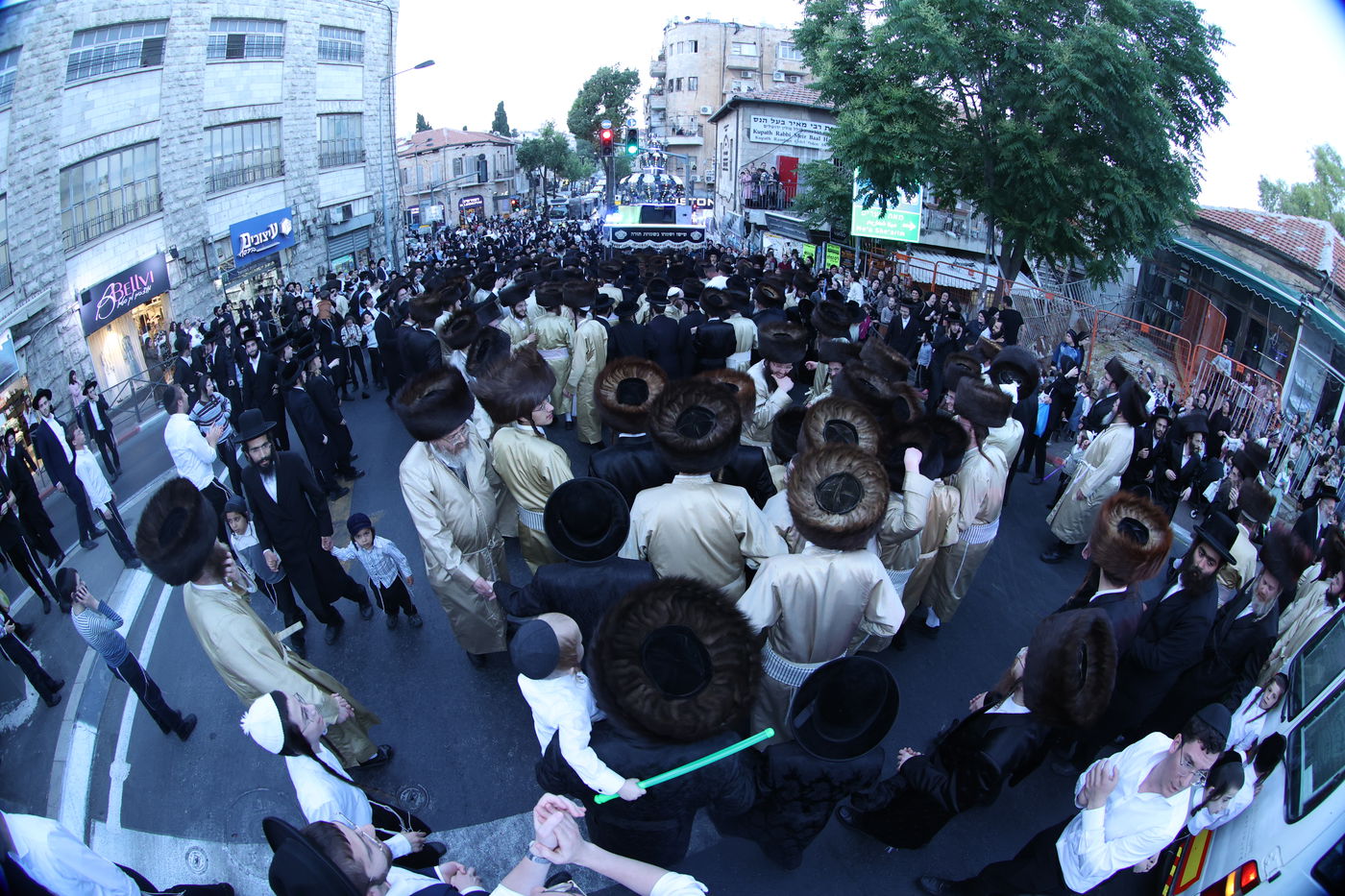 ה'וויטעפסק'ערס' חסמו את כיכר השבת | תיעוד 