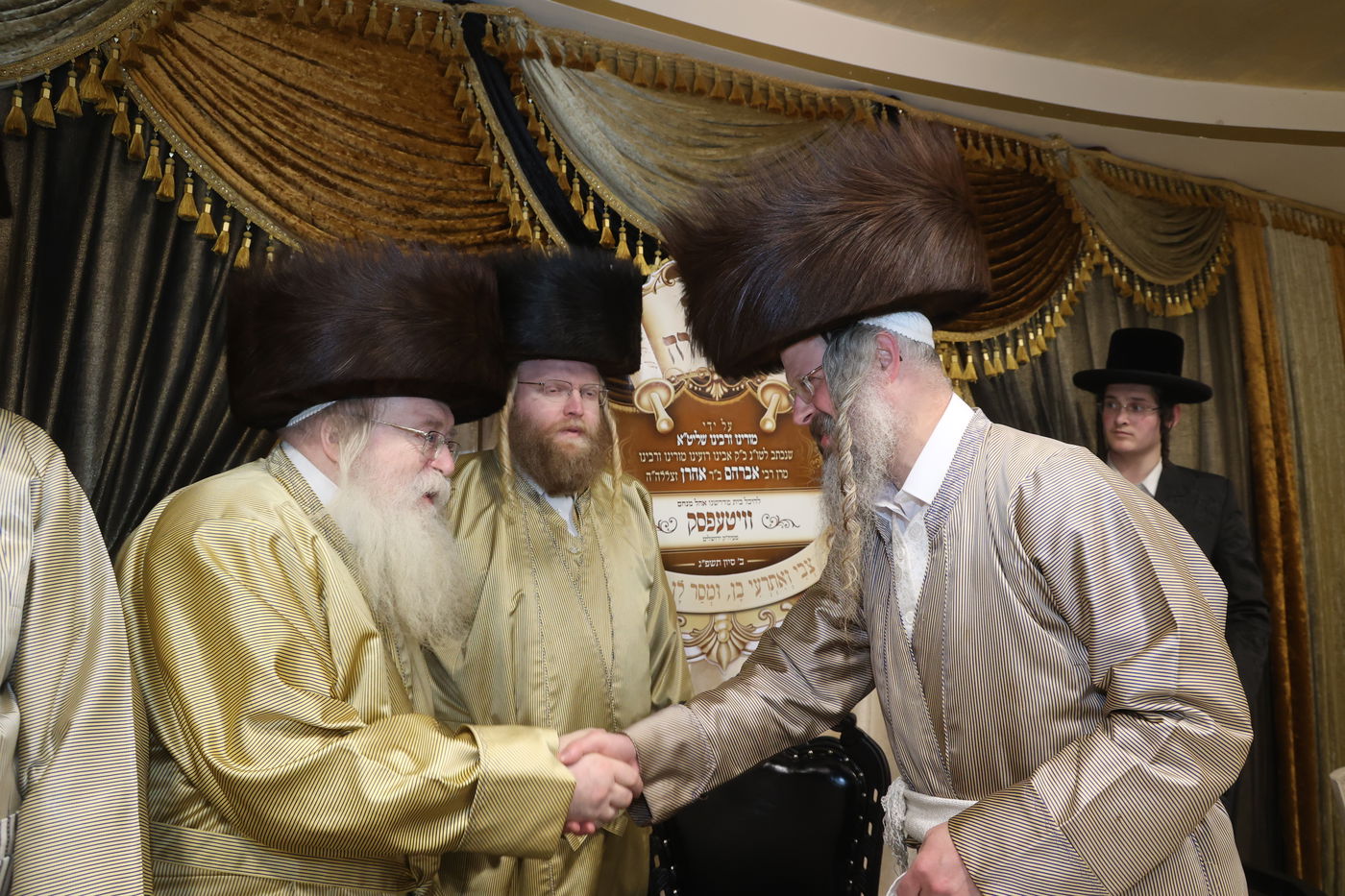 ה'וויטעפסק'ערס' חסמו את כיכר השבת | תיעוד 