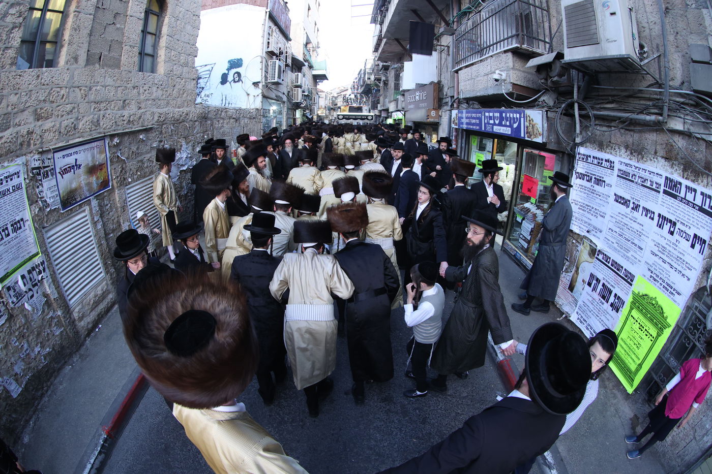 ה'וויטעפסק'ערס' חסמו את כיכר השבת | תיעוד 