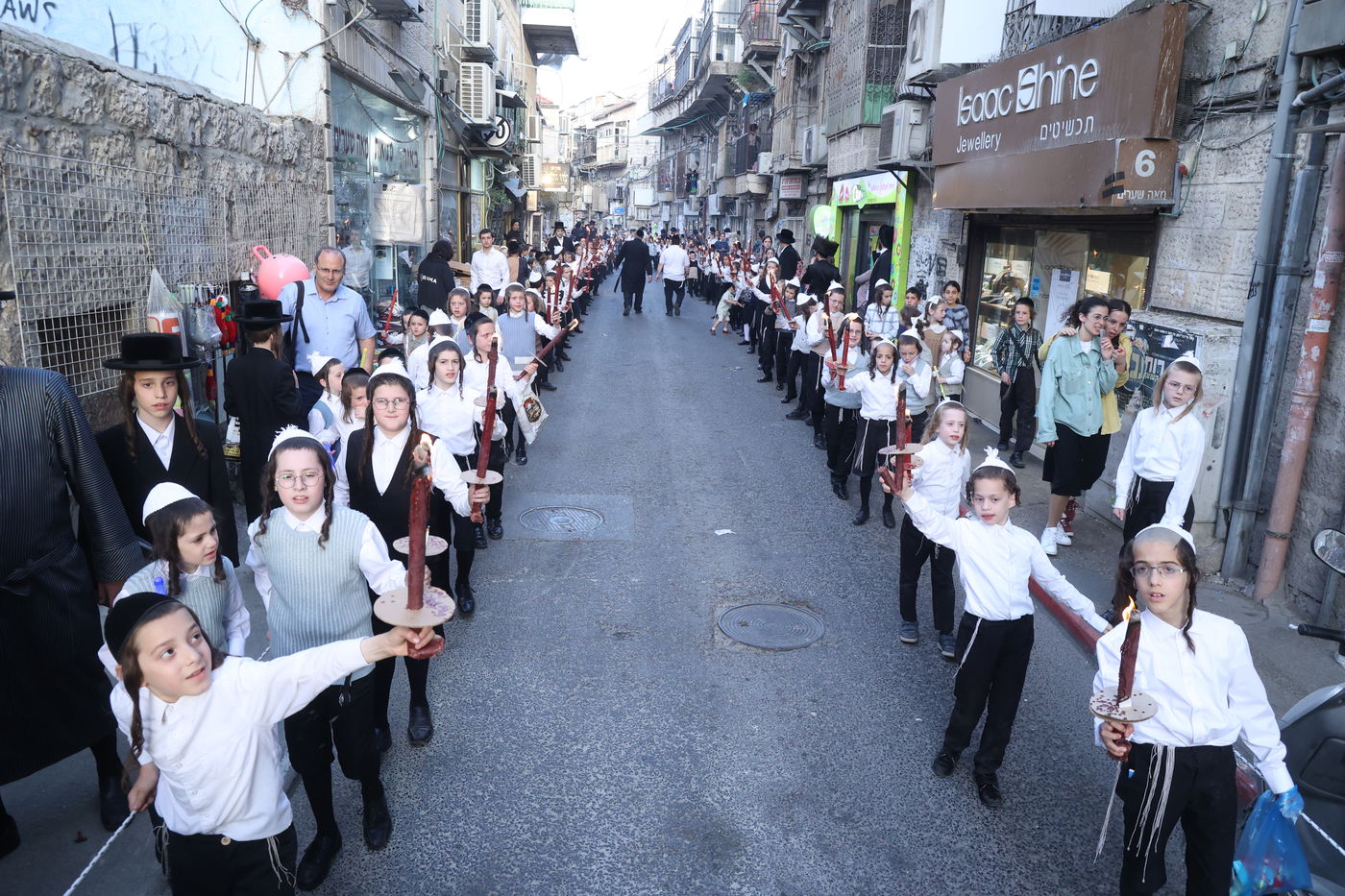 ה'וויטעפסק'ערס' חסמו את כיכר השבת | תיעוד 