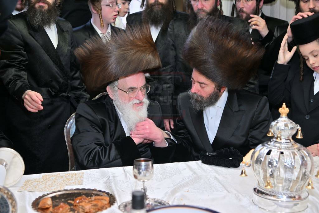 הכנסת ספר תורה לבית המדרש הגדול ויז'ניץ