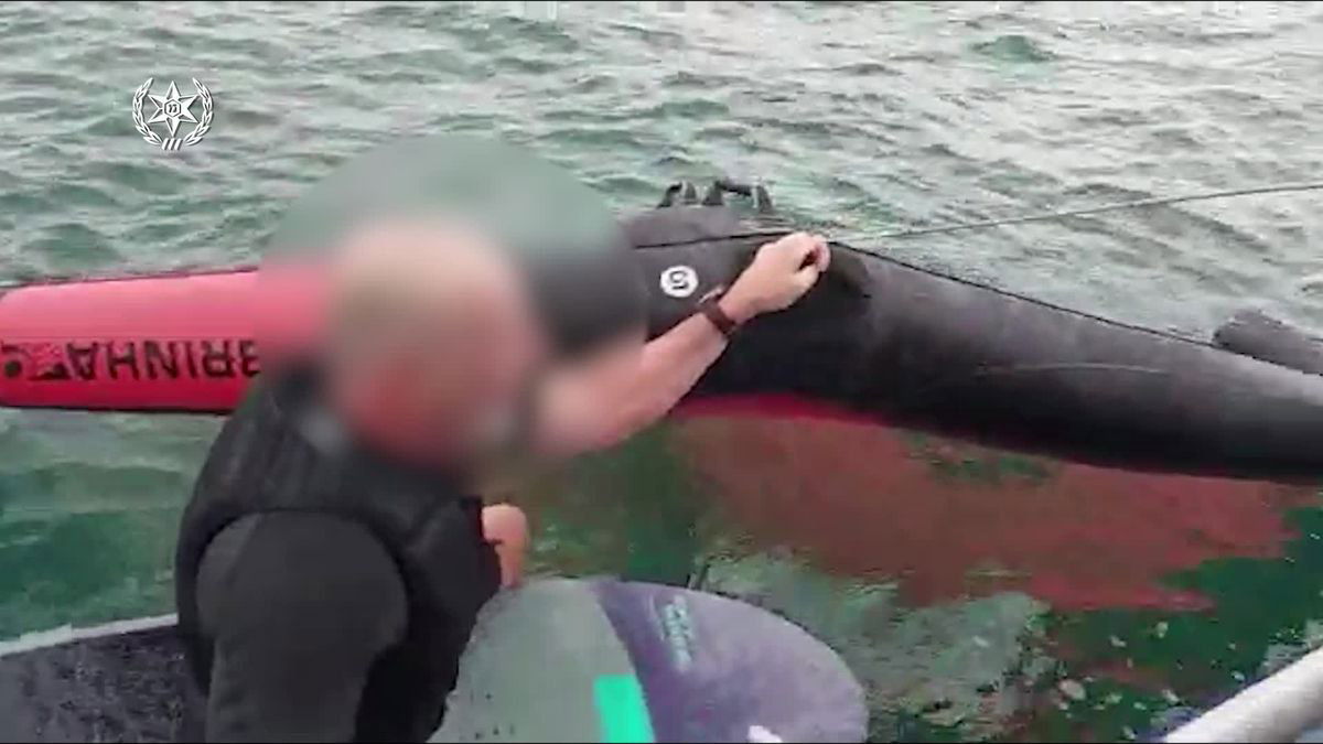 גולש במצב תשישות חולץ בלב ים מול חופי תל אביב | צפו