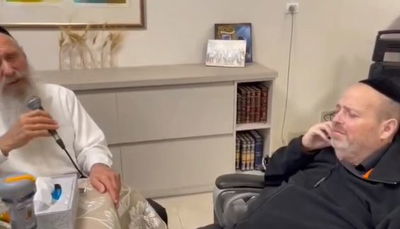 מרדכי בן דוד אצל דדי גראוכר בביתו