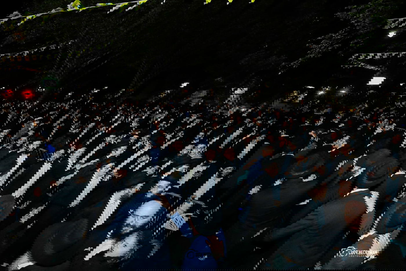 מול 770 החב"די: כ-15,000 חסידים חגגו את "סיום הרמב"ם"