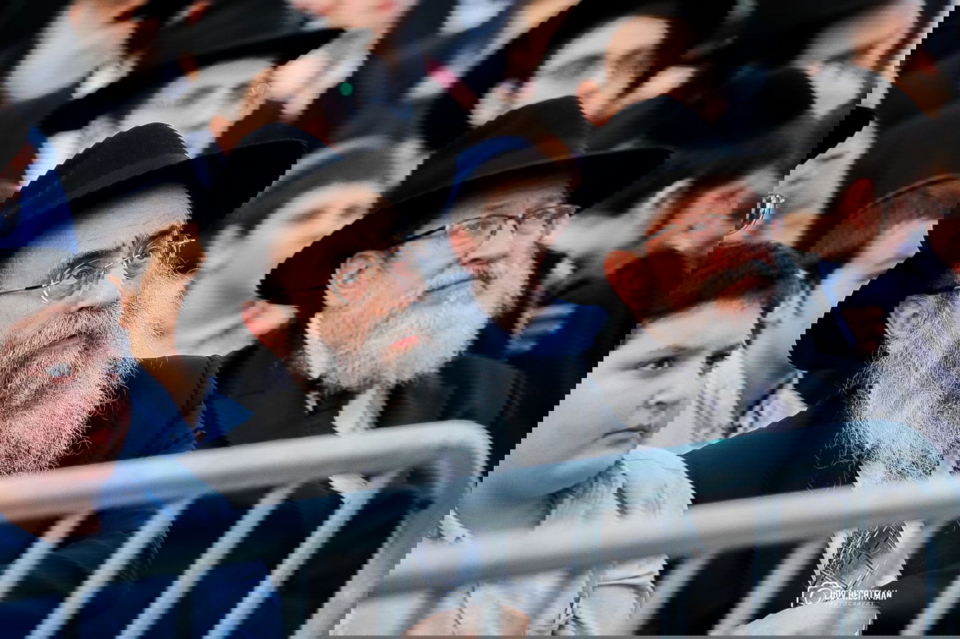 מול 770 החב"די: כ-15,000 חסידים חגגו את "סיום הרמב"ם"