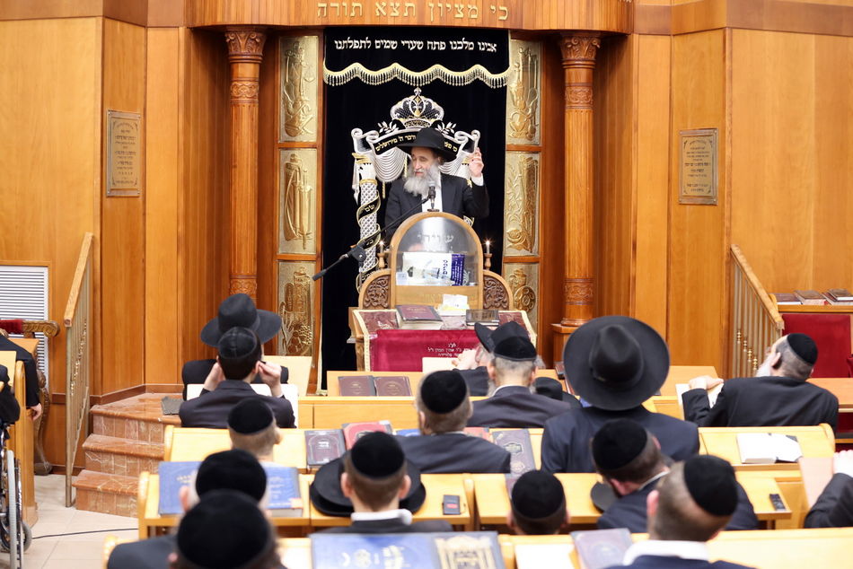מאות התכנסו לעצרת לע"נ ראש הישיבה זצוק"ל • צפו
