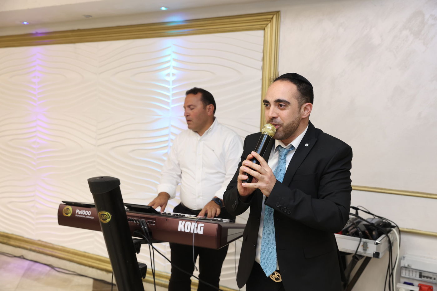 הכנסת ספר תורה לישיבת 'דעת חכמה'