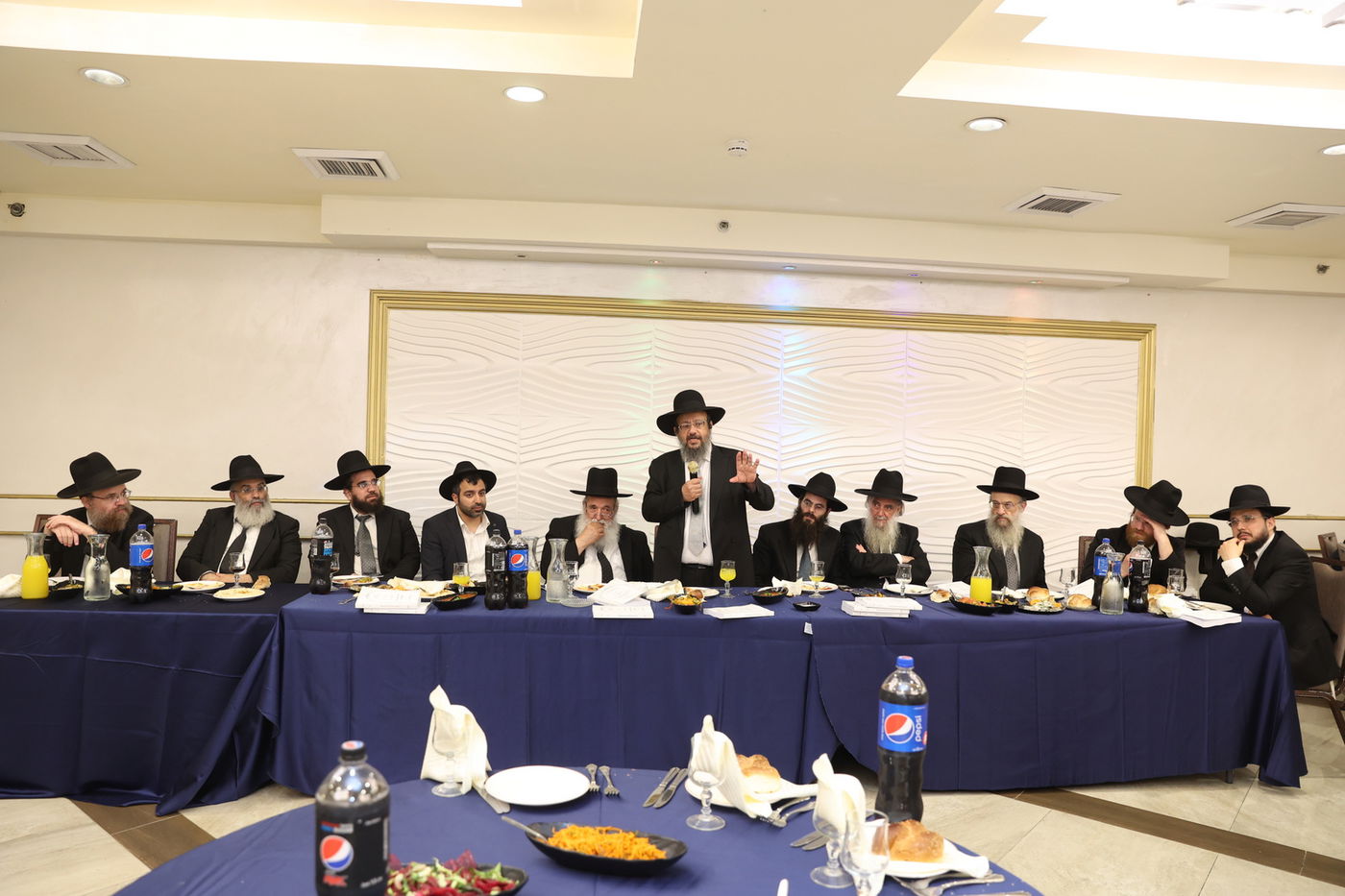 הכנסת ספר תורה לישיבת 'דעת חכמה'