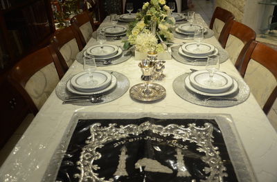 שולחן שבת | אילוסטרציה